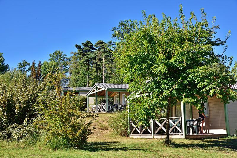 Cottages Du Lac De Miel Beynat Exterior foto